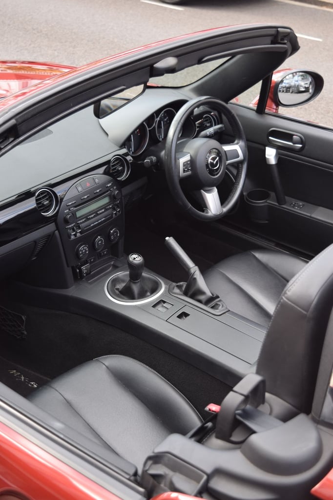 Mazda, MX-5 Roadster, Folding Hardtop Convertible, 2008, Manual, 1798 (cc), 2 doors