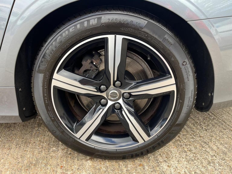 VOLVO S90 2.0 T4 GPF R-Design Auto Euro 6 (s/s) 4dr 2019