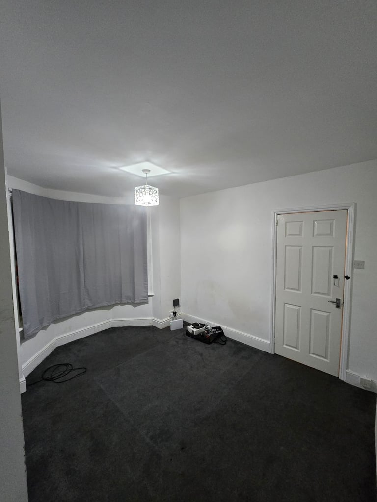 1 Double Room 1 Bathroom 