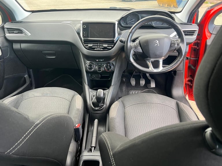 2016 Peugeot 208 1.2 PureTech Active Design Menthol 5dr HATCHBACK Petrol Manual