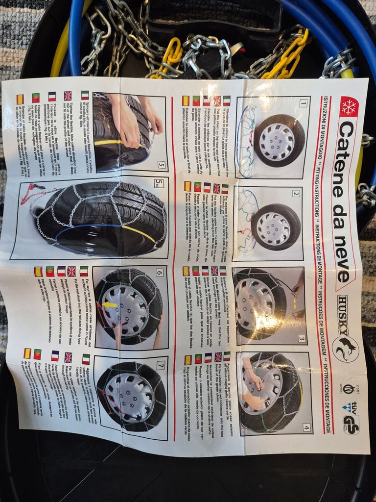 Husky snow chains