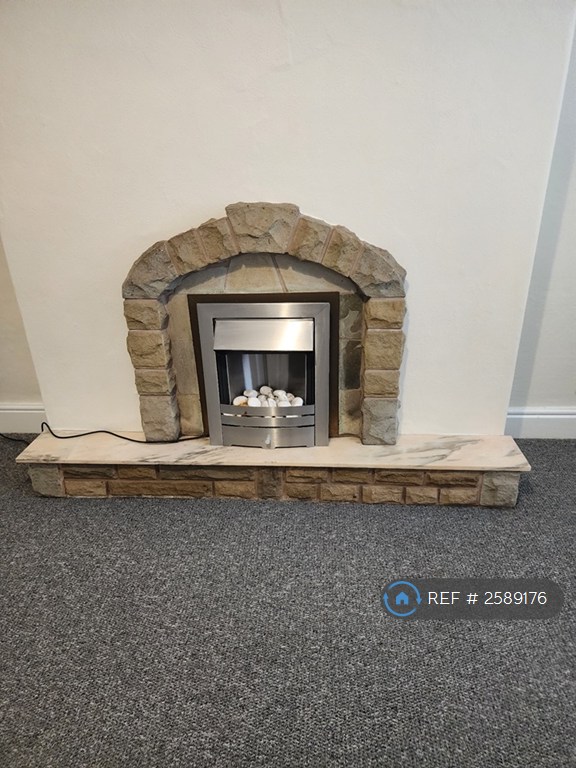 3 bedroom house in Old Mill Lane, Liverpool, L37 (3 bed) (#2589176)