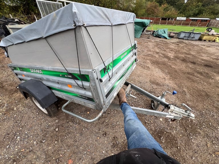 DAXARA 238 flick tip trailer