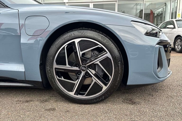 2025 Audi e-tron GT 370kW 105kWh Quattro 4dr Auto Saloon Electric Automatic