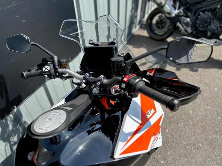 STUNNING ONE OWNER 2019/19 KTM 1290 SUPERDUKE GT MOTORCYCLE