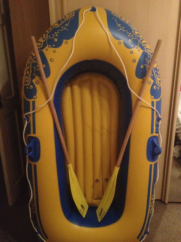 image for "Tidal Wave 300" inflatable beach boat dinghy with oars