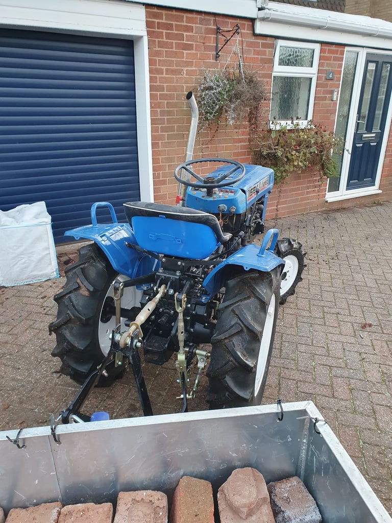 ISEKI TX2160 COMPACT TRACTOR 