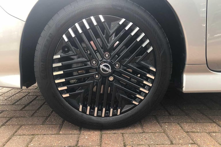 2022 Nissan Leaf 110kW N-Connecta 39kWh 5dr Auto HATCHBACK Electric Automatic