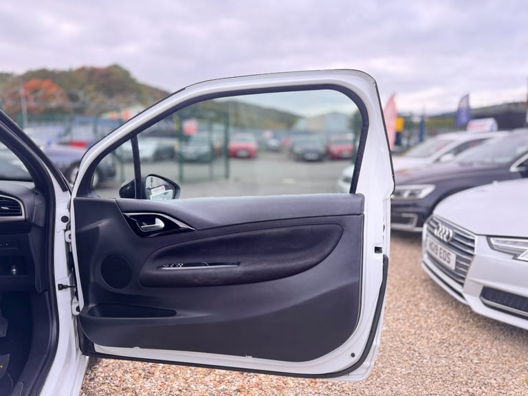 2017 DS Automobiles DS 3 1.2 PureTech 82 Chic 3dr HATCHBACK Petrol Manual