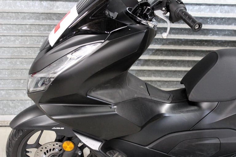 2025 25 HONDA WW 125 A-P PCX PCX125 MATT BLACK SCOOTER HPI CLEAR TRADE SALE 1K
