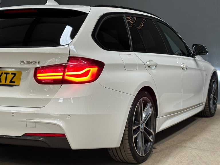 2018 BMW 3 Series 2.0 320i M Sport Shadow Edition Touring Auto Euro 6 (s/s) 5dr ESTATE Petrol Aut...