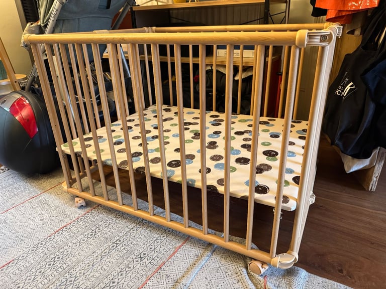 image for Geuther playpen