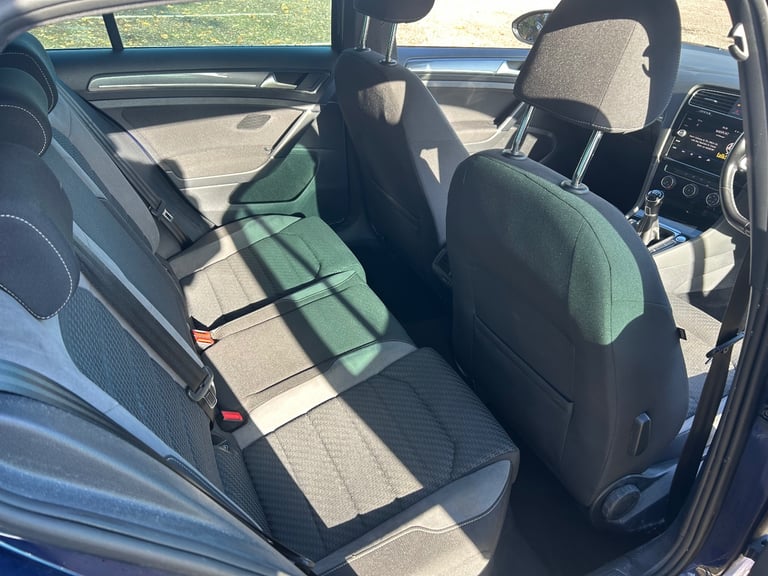 Volkswagen, GOLF, Hatchback, 2017, Manual, 1968 (cc), 5 doors