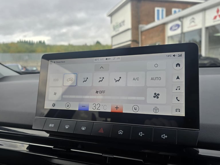 2025 MG MG4 150kW Trophy EV Long Range 64kWh 5dr Auto HATCHBACK ELECTRIC Automatic