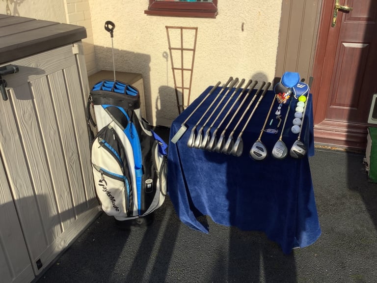 Set of Mizuno Zoid golf clubs, in a lovely Taylor Made lightweight golf bag.