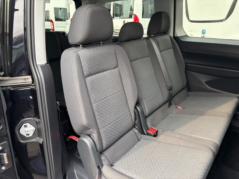 2022 Ford Tourneo Connect 2.0 EcoBlue Titanium 5dr [7 seat] MPV Diesel Manual