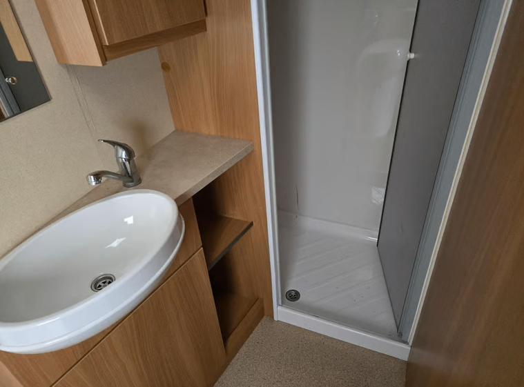 Swift Charisma 545- 2011 - 4 Birth Caravan with Awning and Motor Mover