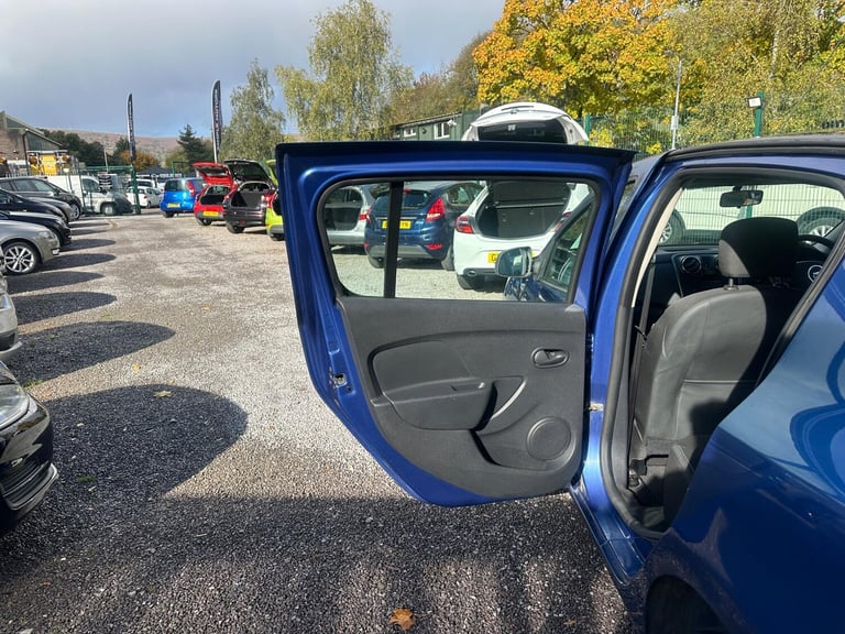 2013 Dacia Sandero 0.9 TCe Laureate Euro 5 5dr HATCHBACK Petrol Manual