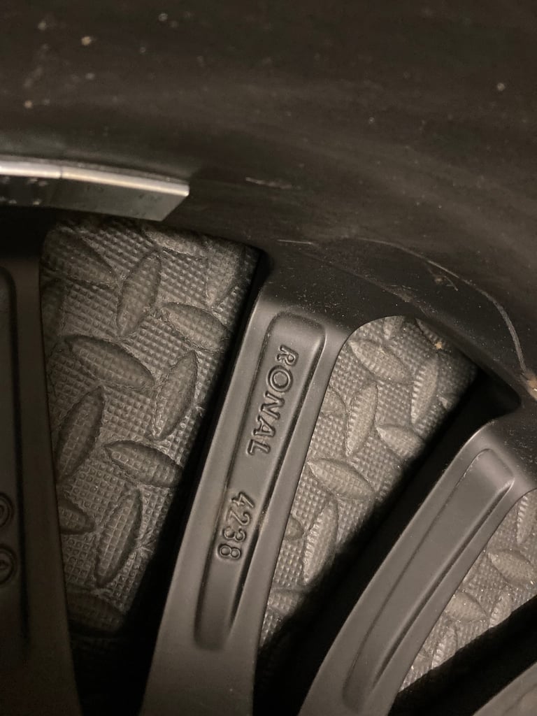 Genuine Mercedes A35 19” alloy. 235/35/19 Pirelli PZero tyre.