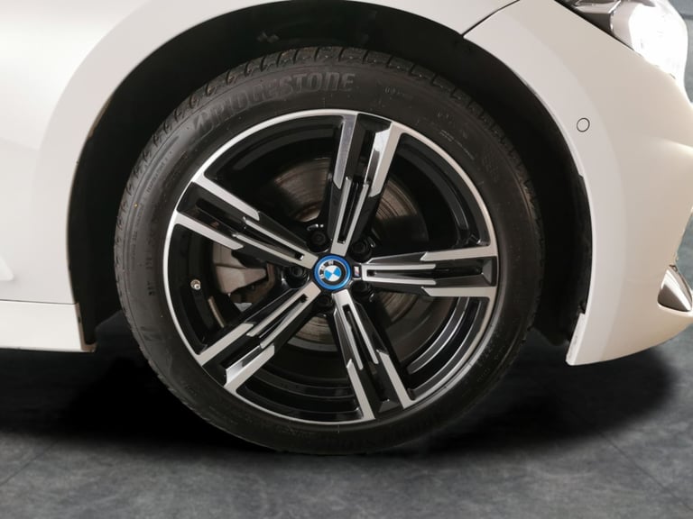 2024 BMW 3 Series 2.0 330e 12kWh M Sport Touring 5dr Petrol Plug-in Hybrid Auto Euro 6 (s/s)  Est...