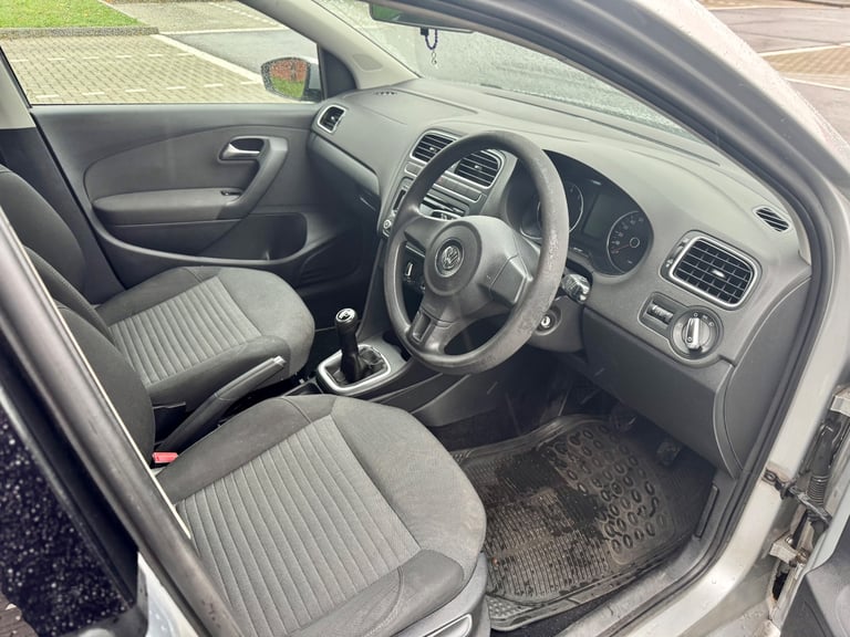 Volkswagen, POLO, Hatchback, 2012, Manual, 1198 (cc), 5 doors