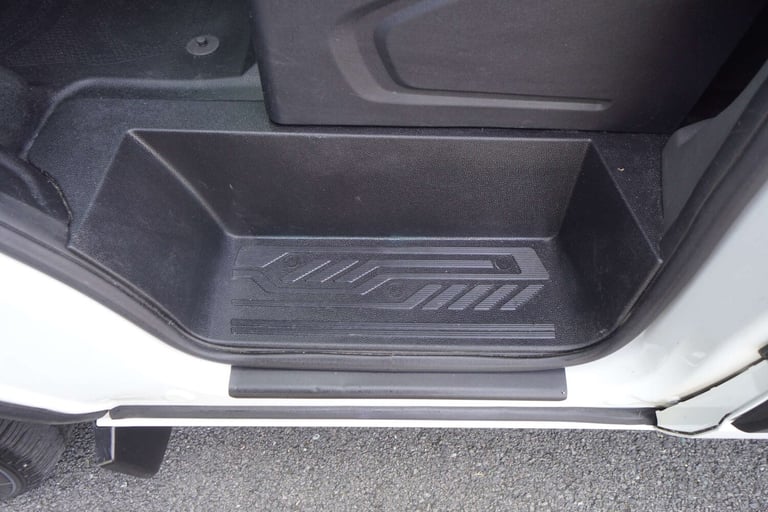 2020 Ford Transit Custom 2.0 Transit Custom 320 Trend EcoBlue + LWB + Twin Slider + High Spec Pan...
