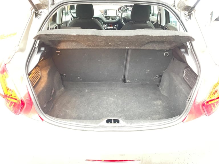 PEUGEOT 208 1.4 HDi Allure DIESEL FULL SERVICE HISTORY 2013