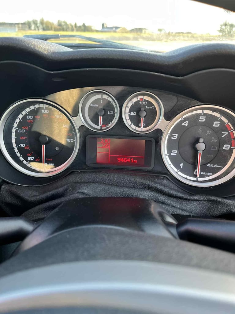 Alfa Romeo, MITO, Hatchback, 2011, Manual, 1368 (cc), 3 doors