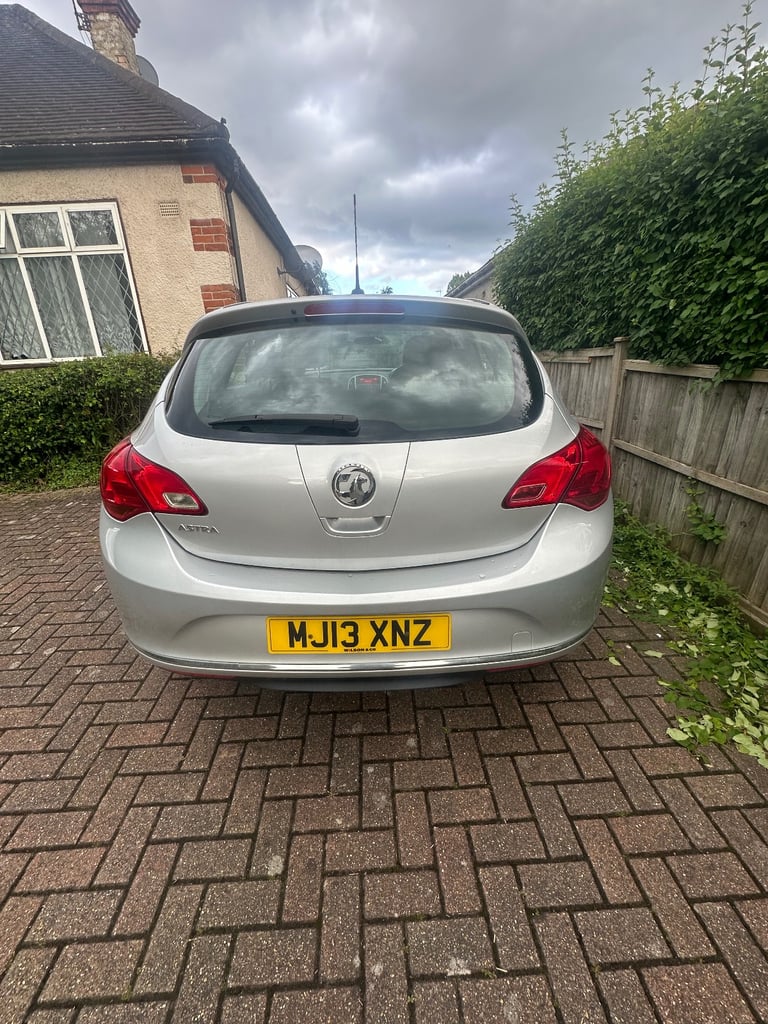Vauxhall, ASTRA, Hatchback, 2013, Manual, 1398 (cc), 5 doors