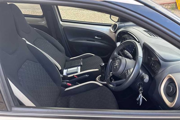2022 Toyota Aygo X 1.0 VVT-i Edge Hatchback 5dr Petrol Manual Euro 6 (s/s) (72 ps) Hatchback Petr...