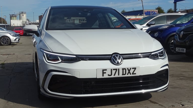 VOLKSWAGEN GOLF White Auto Petrol 2024