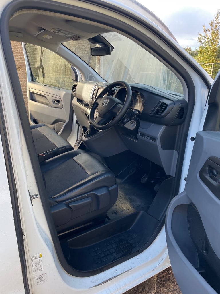 Vauxhall VIVARO 2019, Manual, 1499 (cc)