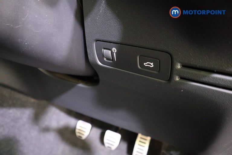 2021 Volvo XC40 1.5 T3 [163] R DESIGN 5dr SUV Petrol Manual