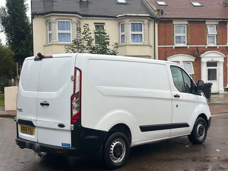 2018 Ford Transit Custom 2.0 TDCi 105ps Low Roof Van PANEL VAN Diesel Manual