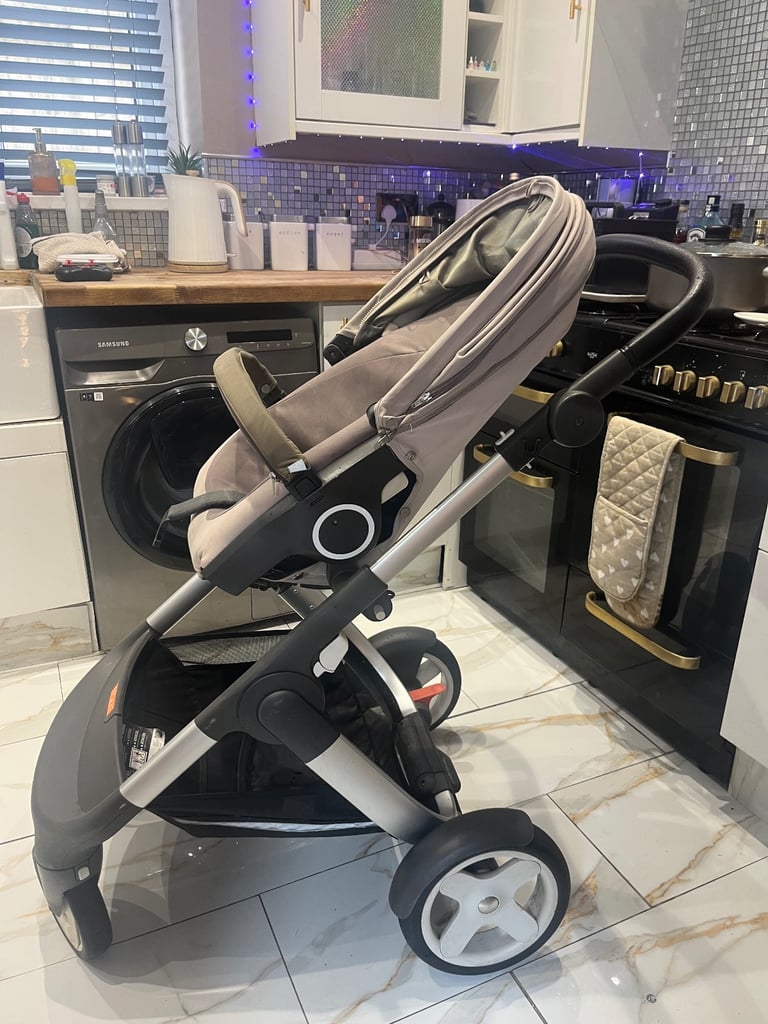Stokke trailz pram 