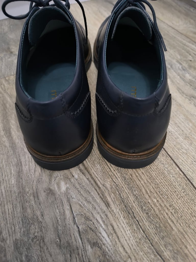 Martinelli leather  men's shoes size 40 (6.5 UK) new