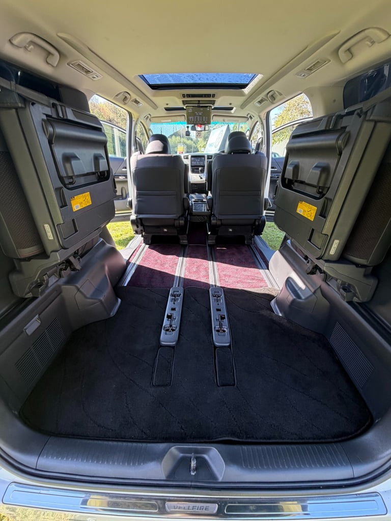 2012 TOYOTA VELLFIRE, WHITE,Golden Eyes 2, 2.4ltr. 7 Seater, Twin Sun roofs, 