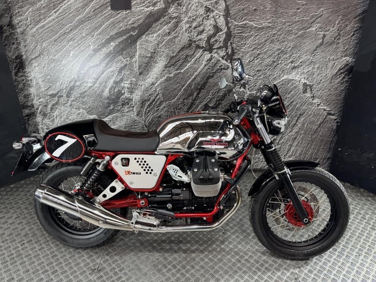 MOTO GUZZI V7 RACER 2013