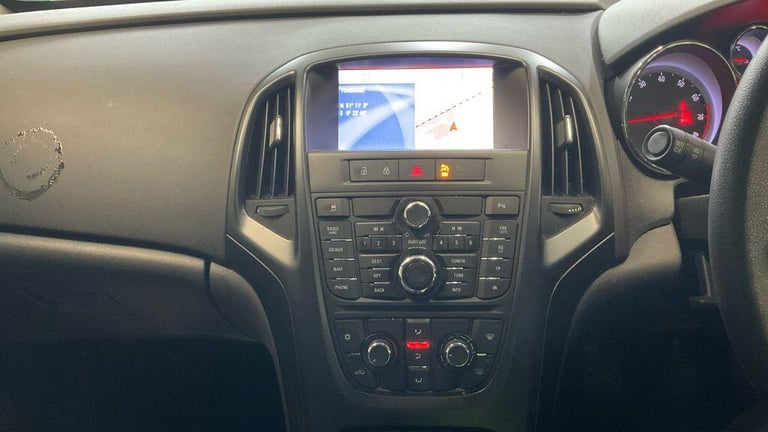 2012 Vauxhall Astra 1.6 16v Active Euro 5 5dr HATCHBACK Petrol Manual