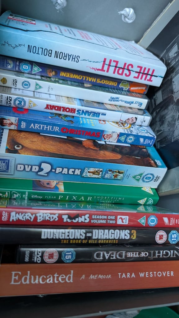 Double bed sofa+free book/film with it