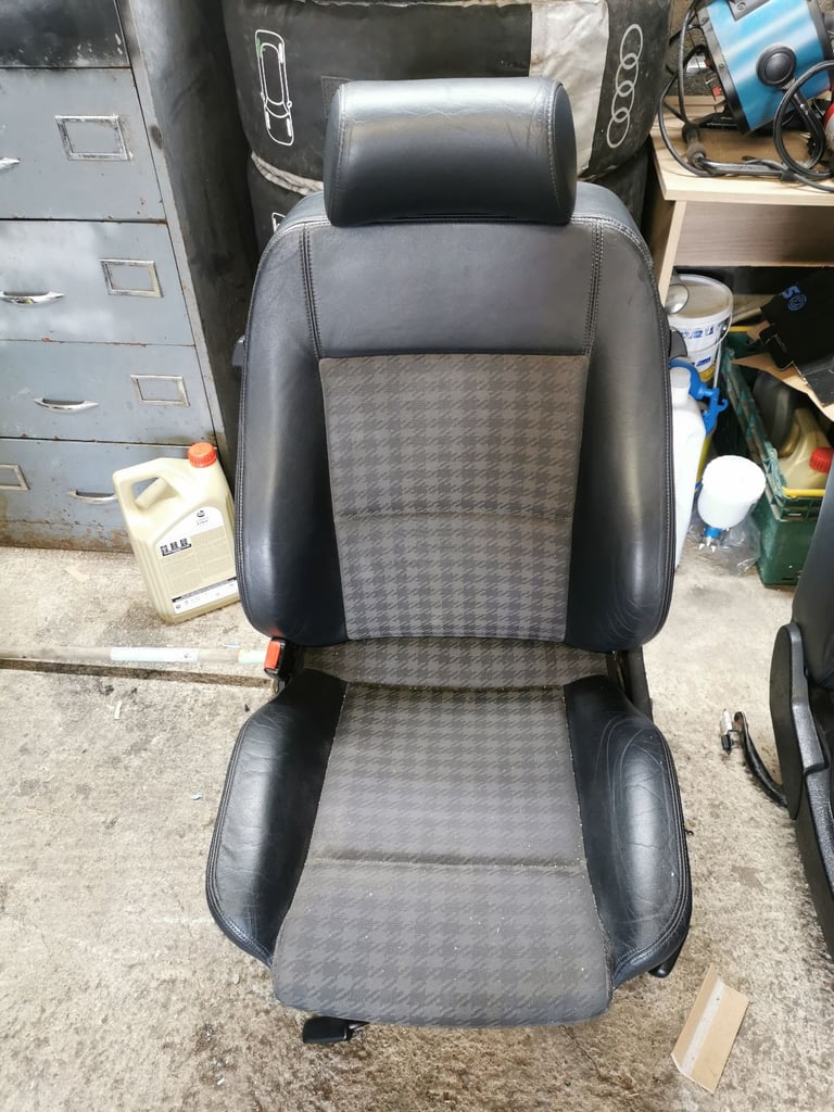 Audi 80/Carbiolet/Coupe half leather seats