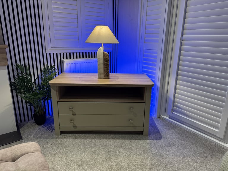 Tv cabinet 