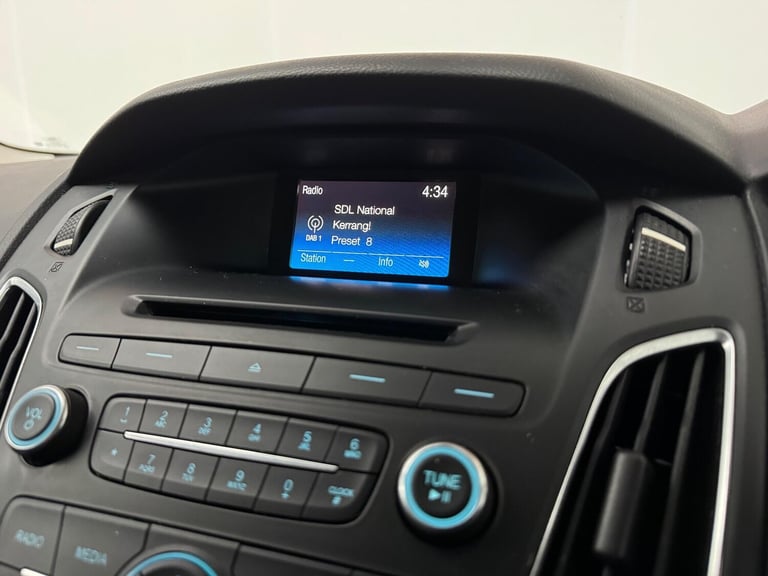 2015 Ford Focus 1.0 EcoBoost 125 Zetec 5dr HATCHBACK PETROL Manual