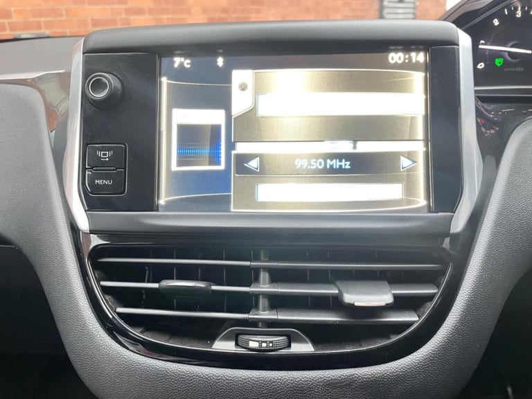 PEUGEOT 208 1.4 HDi Allure DIESEL FULL SERVICE HISTORY 2013