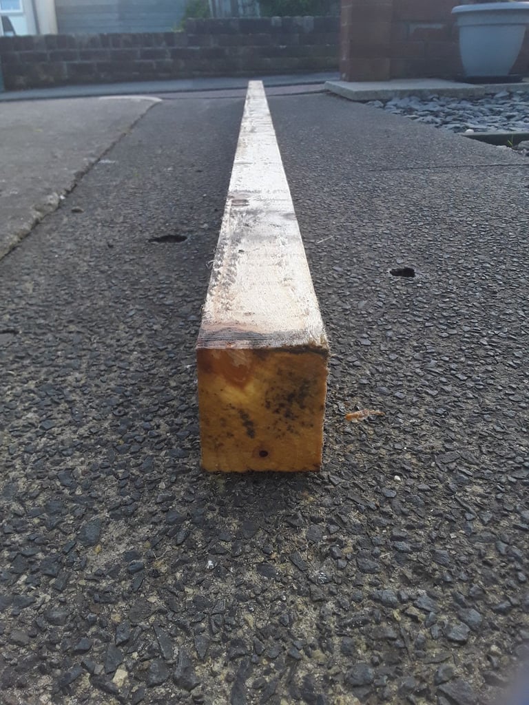 3 x 3 x10 foot long straight timbers ideal for shed structures and posts or beams