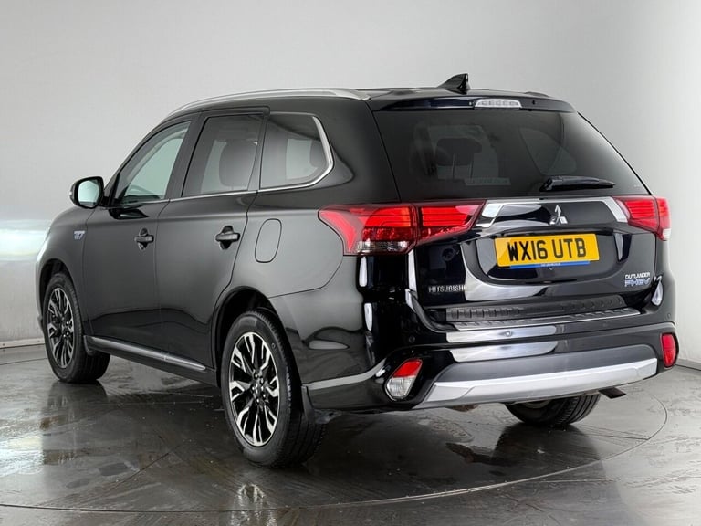 2016 Mitsubishi Outlander 2.0h 12kWh GX4h CVT 4WD Euro 6 (s/s) 5dr ESTATE PETROL/ELECTRIC Automatic