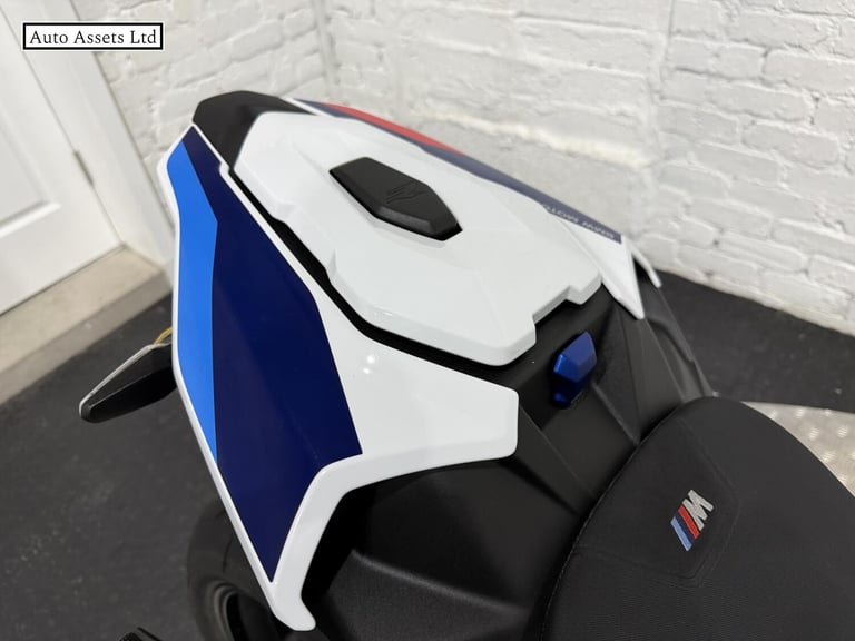 2024 BMW M 1000 R 1000 Naked Petrol Claw-shifted Euro 5 (209 ps) Naked Petrol Manual