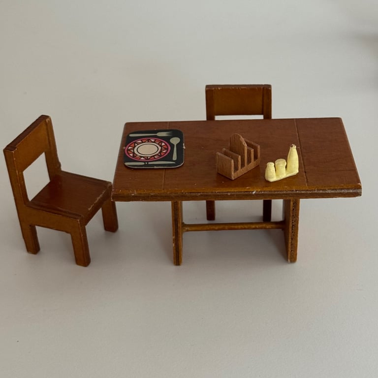 Retro Dolls House furniture