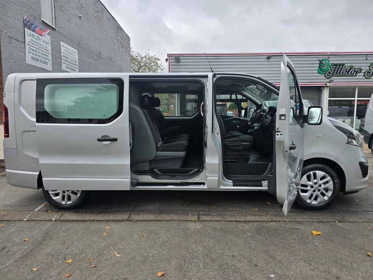 Vauxhall Vivaro 1.6 CDTi 2900 Sportive BiTurbo 6 Seat LWB Crew Van 2016/66