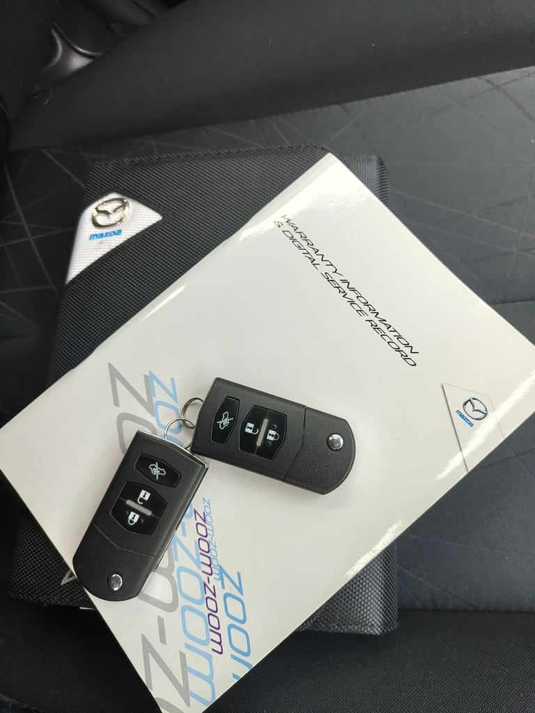 Mazda, 2, Hatchback, 2012, Manual, 1349 (cc), 5 doors